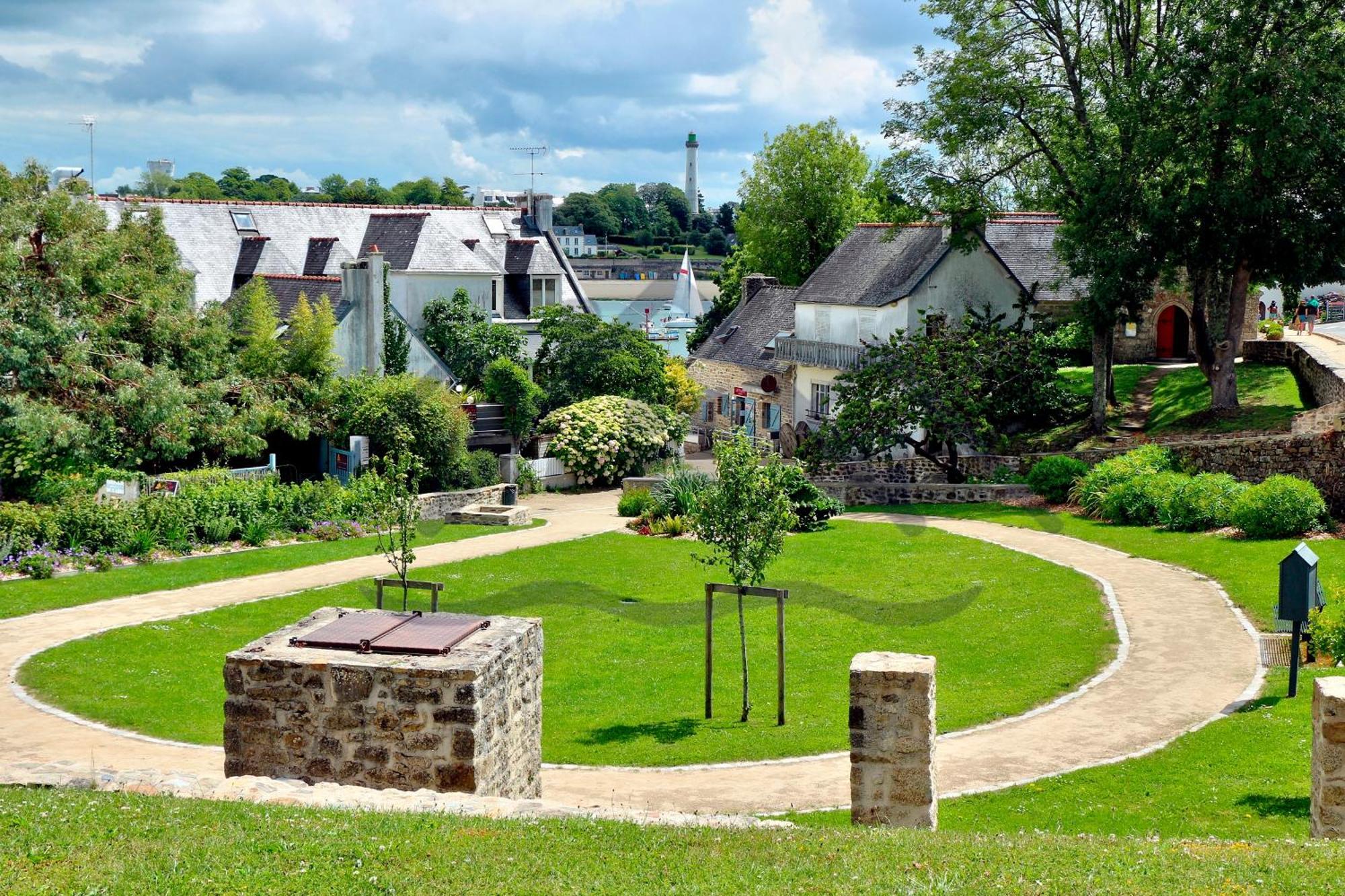 Localise - A06 - Entierement De Plain-Pied Avec Petite Vue Mer - Donnant Sur La Piscine Et Le Jardin - Wifi Inclus - Draps Inclus - Guilvinec Eksteriør billede